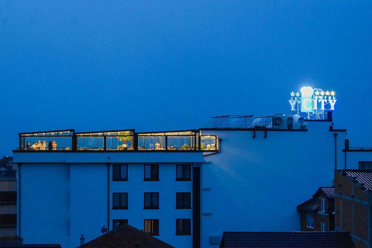 City Hotel Prizren Exterior photo