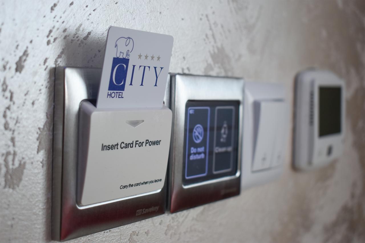 City Hotel Prizren Exterior photo