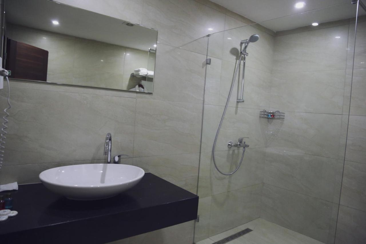 City Hotel Prizren Exterior photo