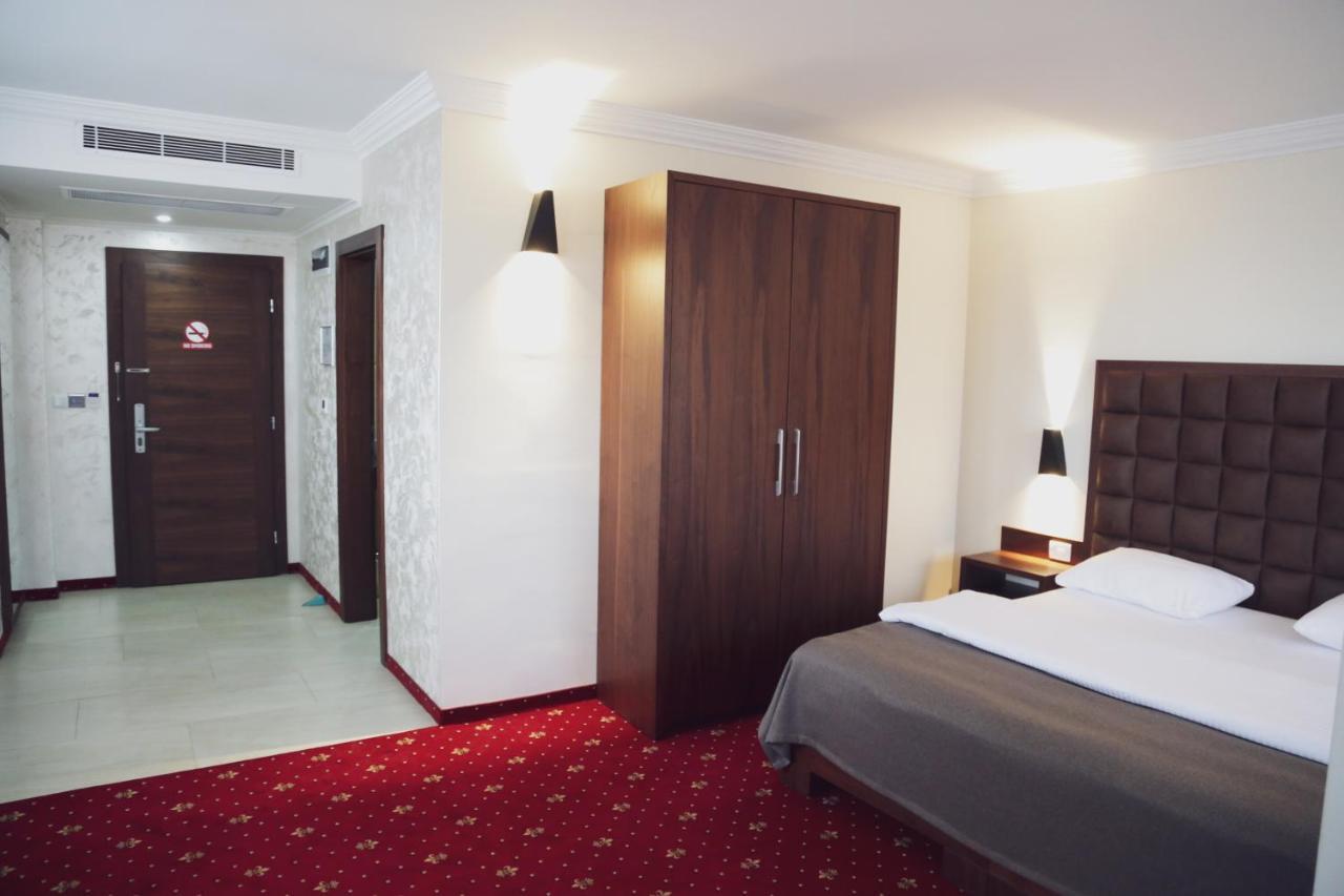 City Hotel Prizren Exterior photo