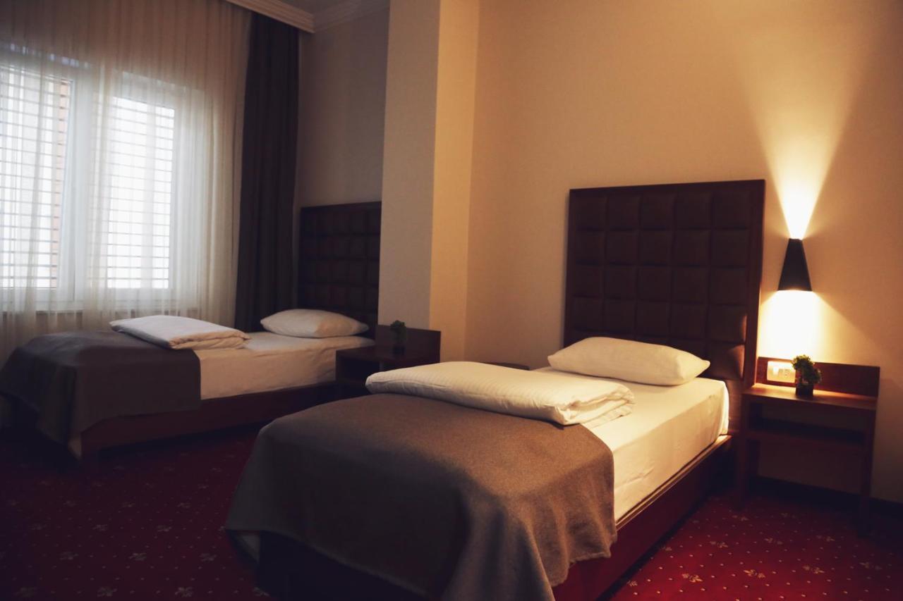 City Hotel Prizren Exterior photo