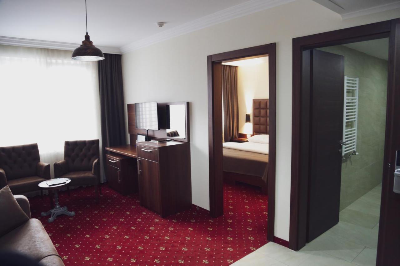 City Hotel Prizren Exterior photo