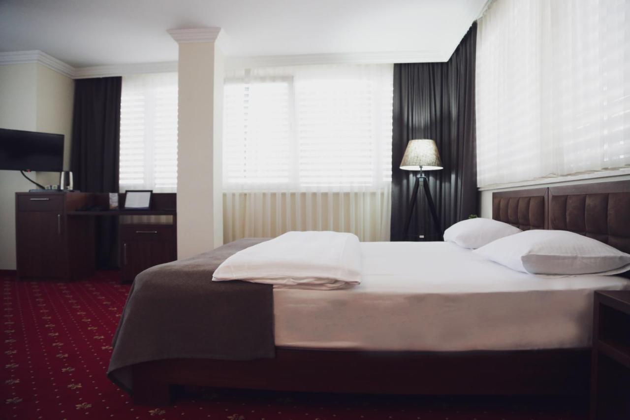 City Hotel Prizren Exterior photo